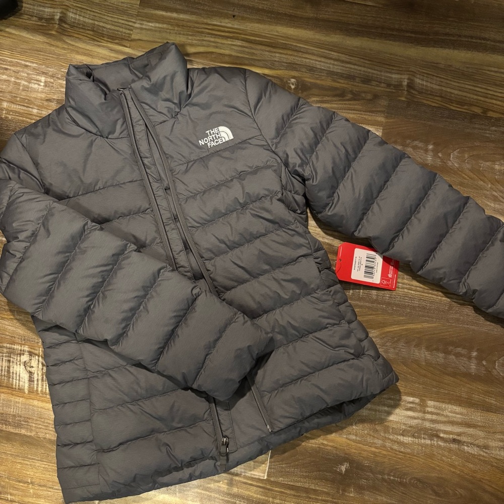 NWT The North Face Gray Puffer Jacket